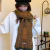 Bufanda Tejida Retro Estilo Fair Isle para Mujer en Otoño e Invierno Estilo Coreano Engrosada Cálida Versátil Mezcla de Lana Bufanda para Estudiantes