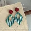 Colección~Pendientes Tesoro 2026 Estilo Nuevo Personalidad de Alta Gama Versátiles para Viaje Pendientes Coloridos Dopamina para Mujer