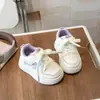 Zapatos Deportivos para Bebé Estilo Primavera 2026 Zapatos Casuales para Niñas Zapatos para Niños Zapatos para Niños Pequeños Suela Suave Zapatos de Tabla Cómodos Zapatos Blancos