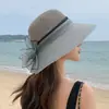 Chapéu de Praia de Tricô Floral com Aba Larga Proteção Solar ao Ar Livre Chapéu de Pescador para Viagem Estilo Hepburn Moderno