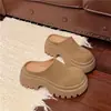 Pantuflas mule de moda, nuevo estilo slip-on de punta cerrada con suela gruesa, versátiles y fáciles de usar, diseño simple, tendencia 2026, tacón grueso para mujer, estilo perezoso