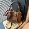 Bolsas Versátiles para el Viaje Diario, Bolsos Cubo de Moda Retro para Chicas, Bolsos Cruzados de Bufanda de Seda de Gama Alta de Nicho, Bolsos de Mano