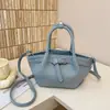 Bolsa de Mão Pequena Exquisita e Moderna para Mulheres, Nova Bolsa Transversal Versátil Primavera/Verão 2026 com um Toque de Luxo