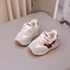 Sapatos Infantis 2026 para Primavera e Outono, Sapatos de Bebê para Meninos e Meninas, Tênis com Solado Macio, Sapatos Brancos para Crianças Pequenas, Sapatos Esportivos Respiráveis Antiderrapantes