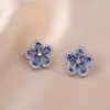 Aretes para Mujer, Aretes de Flor Corazón con Circonita Micro-pavimentada de Cobre, Nueva Moda de Nicho, Diseño Simple, Joyería de Temperamento y Versátil
