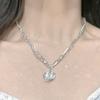 Collar de circonitas Love para mujer, estilo Ins, dulce, ligero, de lujo, elegante, cadena de diseño de nicho, sentido cibernético, cadena de clavícula de celebridad, combina con todo.
