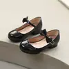 Sapatos de Salto Alto para Meninas 2026 Novo Modelo de Primavera Sapatos de Couro para Meninas Apresentação de Bebês Passarela Sapatos de Princesa
