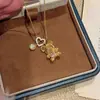 Collar de Oso con Forma de Corazón, Lujo Ligero, Nicho, Estilo de Gama Alta, Dulce y Lindo, Delicado y Elegante, Versátil para el Uso Diario