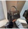 Bolso de Mano Kelly de Moda de Nicho para Mujer 2026 Nuevo Bolso Cruzado de Moda Popular Bolso para Viajes Diarios de Este Año