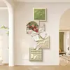 Estilo Francés Crema Pasillo de Entrada Pintura Decorativa Mariposa Rosa Vestíbulo Directamente Frente a la Puerta Pintura de Pared Sensación de Alta Gama Sala de Estar Lámpara de Pared Pintura