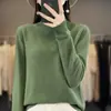 Suéter feminino de outono e inverno com gola alta discreta, mangas compridas, caimento solto, modelador, pulôver versátil, camisa base de fleece, top de tricô