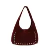 Bolso de Mano Retro Europeo y Americano con Remaches para Dumplings para Mujer 2025 Invierno Nueva Moda Versátil de Nicho Bolso de Hombro Único