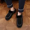 Novas pantufas masculinas de tamanho grande, novo modelo de inverno 2026, de pelúcia e espessas para aquecimento, sapatos de algodão slip-on estilo europeu e americano para homens, transfronteiriço