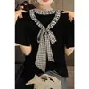 Camiseta de Manga Corta con Cuello en V, Patchwork a Cuadros, Lazo, Bloques de Color, Corte Ajustado, Versátil, Exclusiva para el Sudeste Asiático 2026