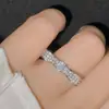 Anillo de mariposa estilo Hong Kong Versa para niñas diseño de diamante de alto carbono 18k sentido del diseño nicho simple anillo de 0.3Ct