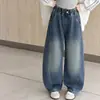 Chaqueta de cuadros y rayas para niña, nuevo cárdigan casual de dibujos animados otoño 2026, jeans para niños medianos y grandes primavera/otoño