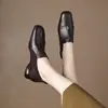 Sapatilhas Quadradas Retrô Marrons Francesas para Mulheres, Slip-Ons de Malha Elástica de Boca Profunda Estilo Britânico, Sapatos Pequenos de Couro, Sapatos de Salto Baixo para Mulheres