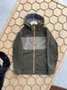 Chaqueta softshell con capucha para exteriores con forro de 7 colores, costuras totalmente selladas, a prueba de viento, impermeable y forrada de polar. 13442