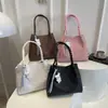 2026 Bolso de Mano Tejido Sintético Estilo Coreano Nuevo para Mujer, Gran Capacidad, Bolso de Hombro Único para el Trabajo, Bolso de Mano Versátil de Gama Alta