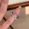 Nuevo Estilo Xiaohongshu Nuevo Estilo Chino Personalizado Moderno Anillo de Zirconia de Diamante Cuadrado Pequeño Lujo Ligero Anillo Liso Anillo Accesorios para Mujer