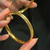 Baoman Lujo Ligero Super Brillante Chapado en Oro de 18 Quilates Pulsera Larga Sólida Didi Lin Estilo Avanzado Libro Rojo Pequeño Pulsera Mismo Estilo Familia Zhou