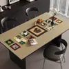 Mantel de estilo americano vintage, antideslizante, resistente al aceite, lavable, modelo nuevo 2025, lujo ligero con sensación de alta gama, se puede cortar para adaptarse a la superficie de la mesa