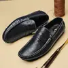 Zapatos de hombre de cuero genuino transmisión en vivo nuevo estilo 2026 zapatos de vestir británicos suela suave transpirable zapatos casuales slip-on zapatos para conducir mocasines