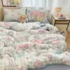 Juego de ropa de cama de lunares rosas, que incluye una funda de edredón, adecuado para dormitorios estudiantiles; un conjunto de tres piezas o un conjunto de cuatro piezas; hecho de algodón lavable y apto para la piel