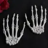 Decoração de Halloween Garra de Fantasma Caveira Horror Plástico Mão de Fantasma Osso Adereço Decorativo Brinquedo Pingente Atacado Garras de Mão
