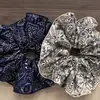 2025 Elegante Estilo Palacio Retro Nuevo Scrunchie Grande Vintage para el Cabello para Mujeres con un Toque de Lujo y Elegante Accesorio para el Cabello