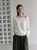 Blusa de tricô com uma alça, amarração frontal com miçangas e mangas compridas para mulheres, nova coleção de outono, alta qualidade, modelagem justa e design que valoriza o corpo, estilo 19789