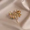 Nuevo Broche de libélula verde refinado para goteo de aceite transfronterizo Broche de corsage de insecto esmeralda de lujo ligero de alta calidad