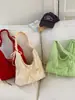 Bolso de hombro casual plisado estilo coreano, bolso cruzado versátil y ligero, diseño de nicho, nuevo bolso de mano para commuting otoño e invierno