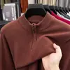 Novo suéter de lã de gola alta média para inverno para homens, com zíper parcial, cor sólida, pulôver de tricô quente, camiseta básica amiga da pele
