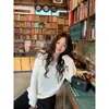 3208 # Venta de Liquidación Zhang Beibei Ibell Lyocell Lino Texturizado Cuello en V Profundo Ligeramente Calado Camisa de Punto Protección Solar