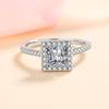 Anel de Prata Esterlina 925 para Mulheres Nicho de Luxo Acessível Quadrado Princesa Moissanite Joias Transfronteiriças Europeias e Americanas Não Desbota Atacado