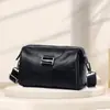 Bolsa Almofada Retrô, Bolsa de Ombro Transversal, Couro Bovino de Primeira Camada Masculina, Estilo Novo de Nicho, Bolsa de Ombro Masculina com Textura de Alta Qualidade