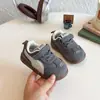 Nuevos Zapatos de Lona de Otoño de Moda Versátiles 2026 Zapatos de Entrenamiento Alemanes Niños Niñas Niños Pequeños Suela Suave Casual Antideslizantes Zapatos Individuales