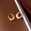 Metal Chapado en Oro Real de 18 Quilates Textura Plegada Diseño de Ear Cuff en Forma de U Sentido de Diseño Pendientes de Nicho Temperamento Pendiente de Moda Versátil