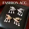 Brincos de Clipe com Franja de Folha de Zircônia Banhados a Ouro Real para Mulheres Sem Orelhas Furadas, Brincos Estilo Luxo Leve, Brincos da Moda Elegantes de Alta Qualidade