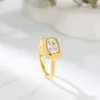 Anillo Casual Estilo Francés Anillo de Acero de Titanio Anillo Simple de Diamante Cuadrado Anillo de Moda para Combinar Anillo de Lujo Ligero Chapado en Oro