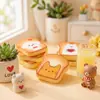 Tostadas de animalitos lindos pegamento de crema accesorios DIY componentes de resina juguete mini pan comida para jugar pequeños adornos