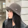 Nuevo Sombrero de Cubo Otoño e Invierno Mezcla de Lana Sombrero de Pescador para Mujer Hace que la Cara se Vea Más Pequeña Versátil Moda Irregular Ala Ancha Sombrero Cálido