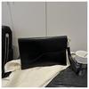Cor Sólida Nova Bolsa Pequena Feminina 2025 Nova Simples Retrô de Mão Envelope Bolsa Pequena Quadrada Moda Estilosa Bolsa de Axila