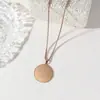 Colgante de Acero de Titanio Grabado Europeo y Americano Colgante Redondo Geométrico de Acero Inoxidable Espejo Joyería Simple Unisex Venta al por Mayor en Stock