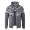 2026 Nueva Chaqueta Casual de Punto Versátil Jacquard Cárdigan Holgado de Manga Larga para Hombre