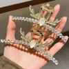 Novo Prendedor de Cabelo Metálico com Garra de Pérola, Acessório de Cabelo Dourado Fosco da Moda, Prendedor de Tubarão Doce em Formato de Cruz para a Parte de Trás da Cabeça