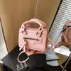 Mini Bolsa Transversal Estilo Coreano para Motocicleta para Mulheres Nova Moda Primavera e Verão 2025 Estilo Infantil Versátil Bolsa de Ombro de Mão