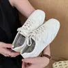 Zapatillas blancas retro para mujer, nueva colección de otoño, zapatos versátiles de suela blanda, zapatillas deportivas casuales ligeras