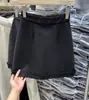 Falda de Lana Fruncida para Mujer, Otoño e Invierno, Engrosada, Favorecedora para Figuras Ligeramente Robustas, Adelgazante, Estilo Universitario, Anti-Exposición, Falda Corta de Lana en Línea A